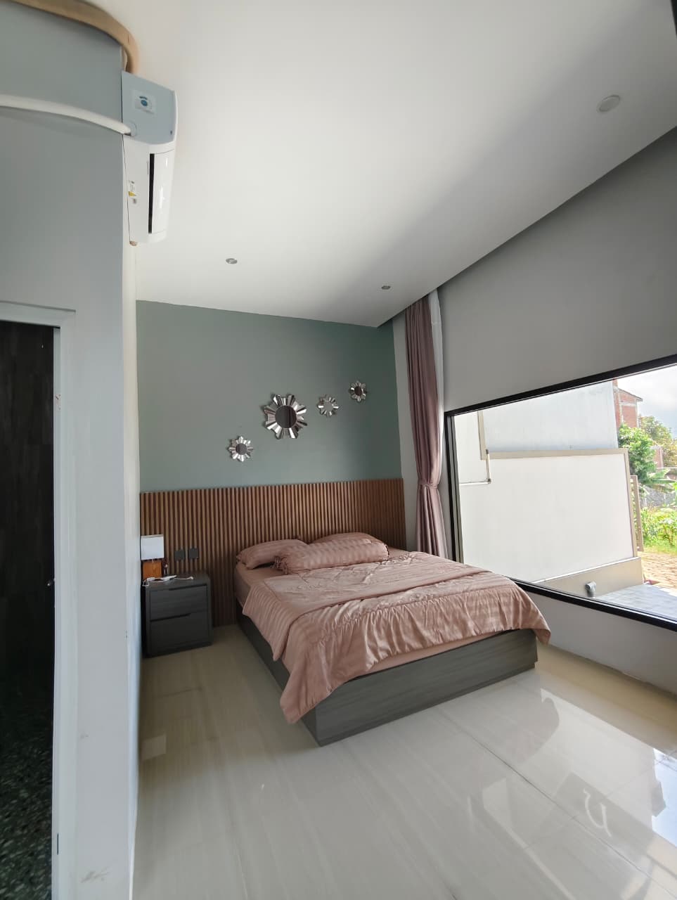 Villa N